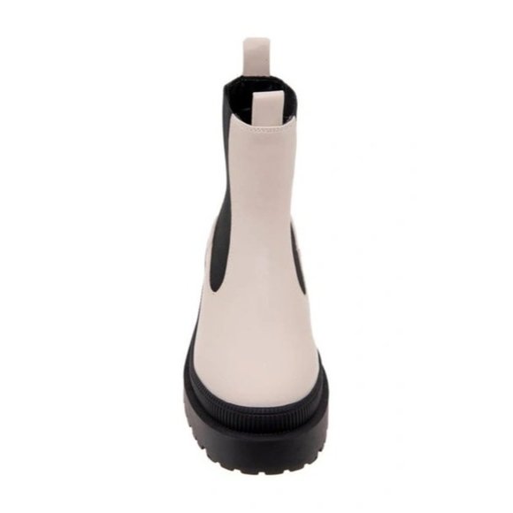 BCBGeneration Women's Marie Chelsea Booties Bianca Size 6.5M NWB - Picture 2 of 5